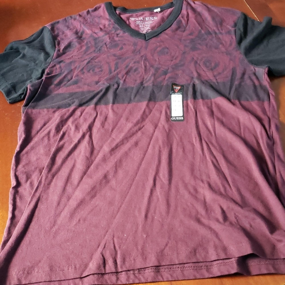 Men' Guess V-neck Casual Burgundy And Black Shirt Casual - Picture 1 of 2